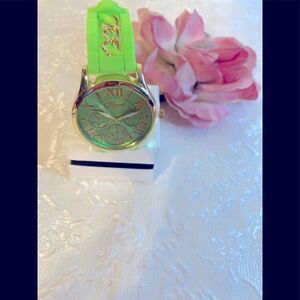 🥀Women’s Dgjud Silicone Roman Numeral Chained Watch